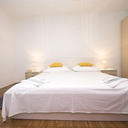 Apartment D&A สปลิท ภายนอก รูปภาพ