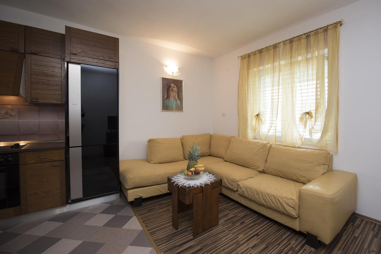 Apartment D&A สปลิท ภายนอก รูปภาพ